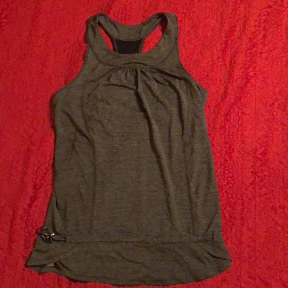 Lululemon racer back tank top size 6